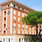 Hotel Sud Est By Fam Rossetti 3*