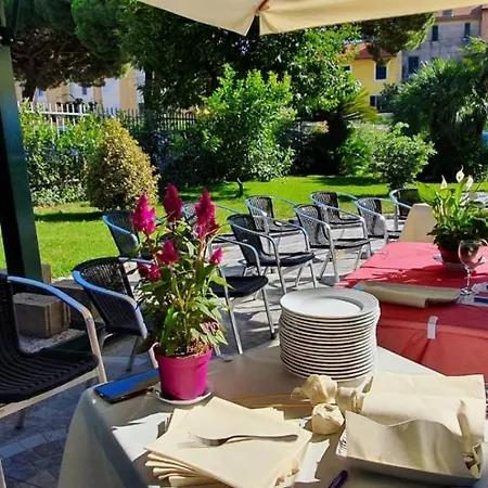 فندق Sud Est By Fam Rossetti