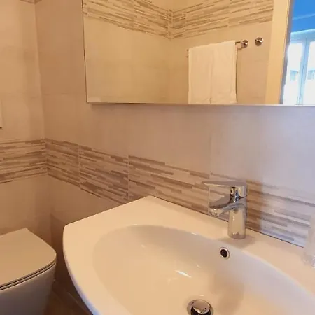 Sud Est By Fam Rossetti لافانيا