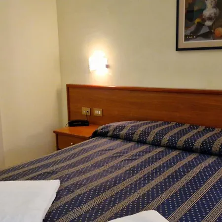 Sud Est By Fam Rossetti لافانيا