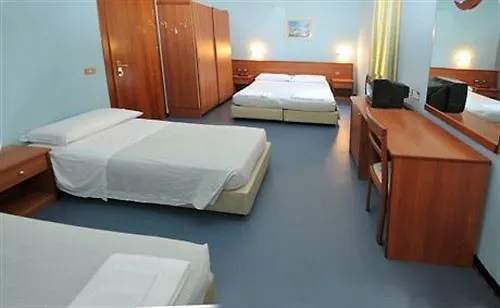 Sud Est By Fam Rossetti 3*