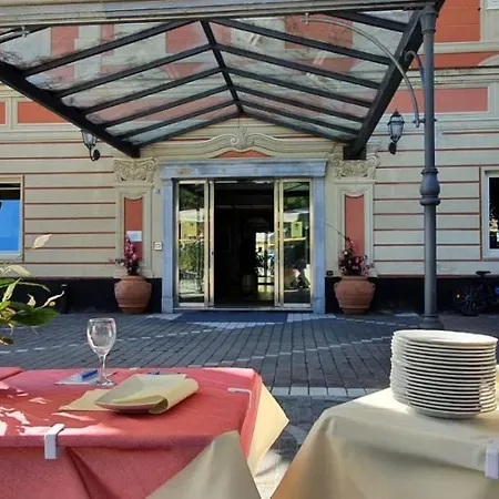 Sud Est By Fam Rossetti Hotel