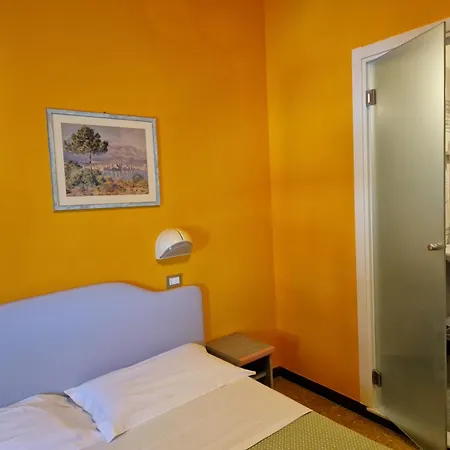 Sud Est By Fam Rossetti 3*