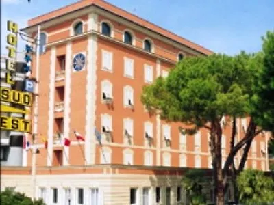 Hotel Sud Est By Fam Rossetti 3*