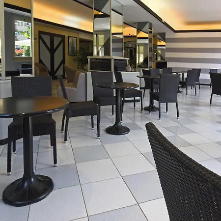 Sud Est By Fam Rossetti Hotel 3*