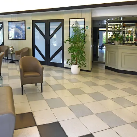 Sud Est By Fam Rossetti