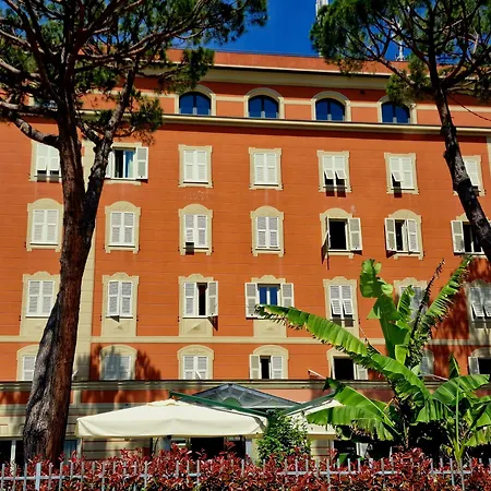 Hotel Sud Est By Fam Rossetti 3*