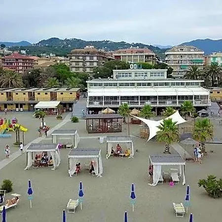 Sud Est By Fam Rossetti Hotel 3*