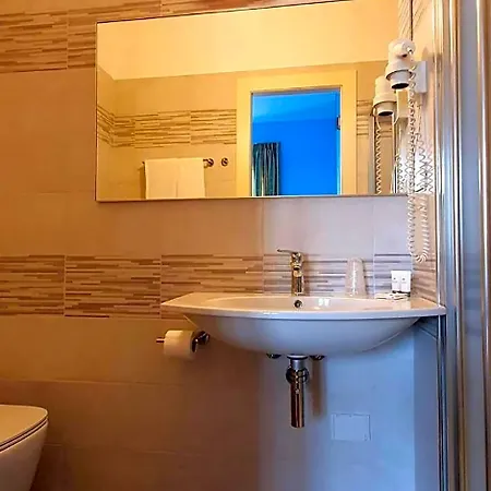Sud Est By Fam Rossetti Hotel 3*