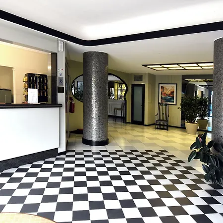 Sud Est By Fam Rossetti Hotel 3*