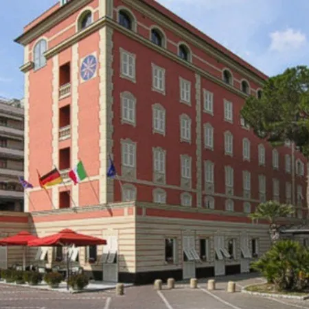 Hotel Sud Est By Fam Rossetti 3*
