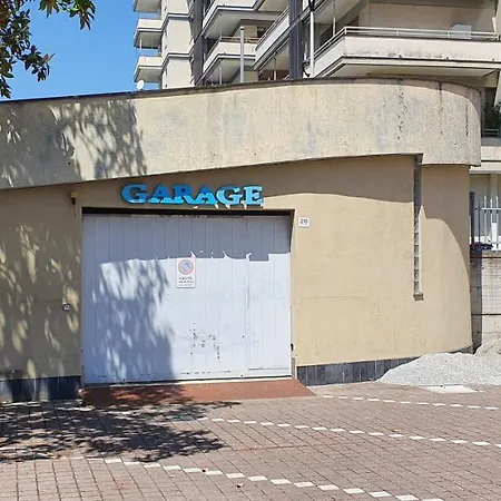 Hotel Sud Est By Fam Rossetti 3*