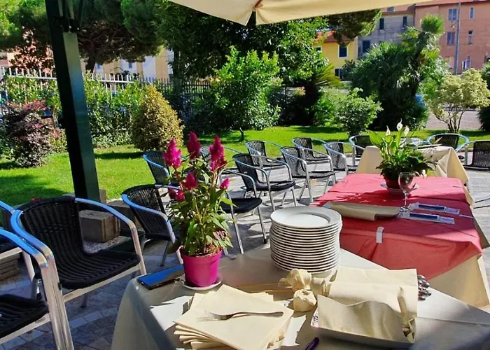 Hotel Sud Est By Fam Rossetti