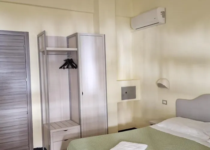 Hotel Sud Est By Fam Rossetti 3*