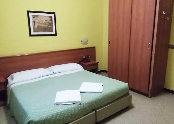 Sud Est By Fam Rossetti