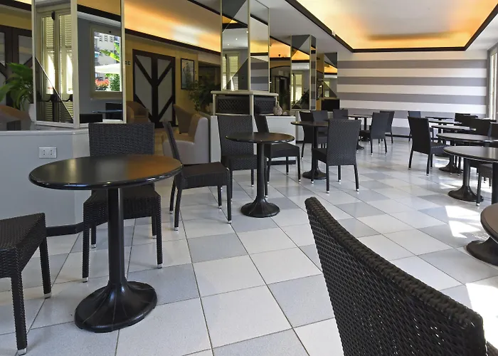 Sud Est By Fam Rossetti Hotel 3*