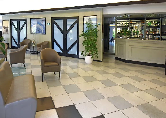 Sud Est By Fam Rossetti